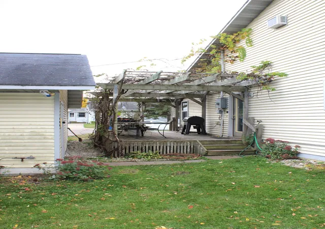 Photo 3 of Single family home for sale at 902 4th Street NE, Little Falls, MN 56345 | MLS# 7157955 | Listing updated on 2026-10-09