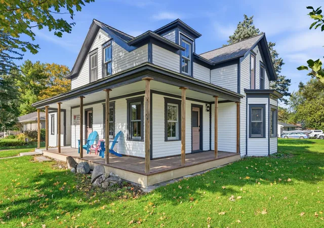 Photo 3 of Single family home for sale at 501 White St Sw, Watertown, MN 55388 | MLS# 7157967 | Listing updated on 2026-10-10