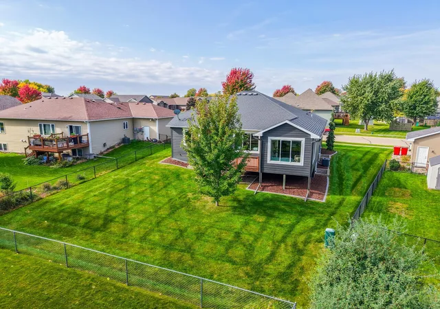 Photo 3 of Single family home for sale at 404 13th Avenue NW, Kasson, MN 55944 | MLS# 7157972 | Listing updated on 2026-10-14