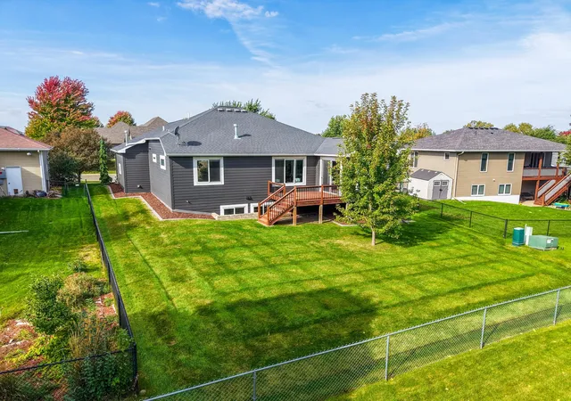 Photo 4 of Single family home for sale at 404 13th Avenue NW, Kasson, MN 55944 | MLS# 7157972 | Listing updated on 2026-10-14