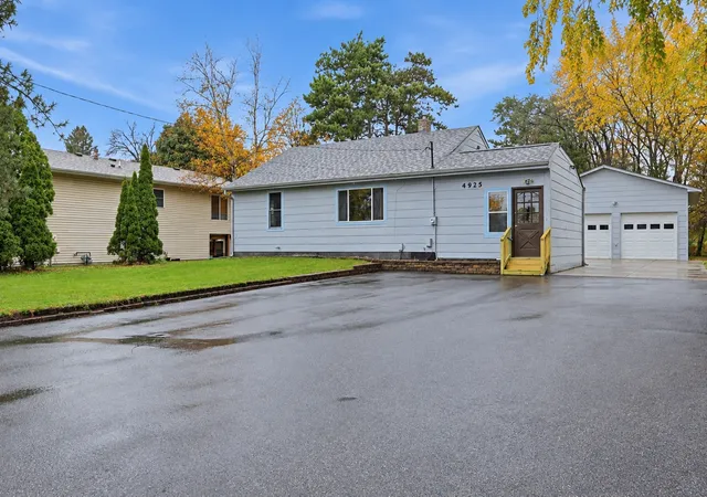 Photo 2 of Single family home for sale at 4925 103rd Lane Ne, Circle Pines, MN 55014 | MLS# 7157978 | Listing updated on 2026-10-29