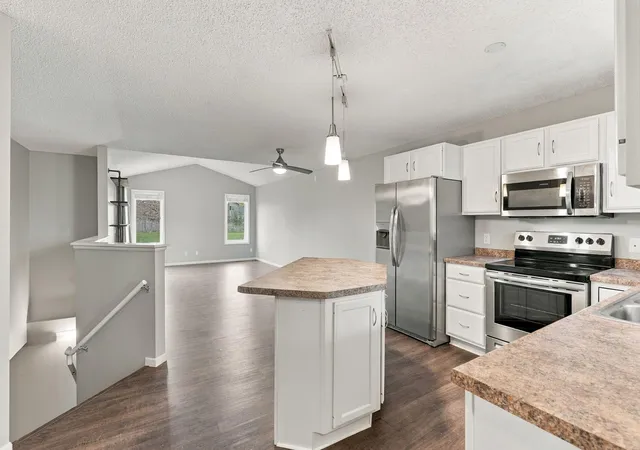 Photo 1 of Single family home for sale at 10515 64th Lane Ne, Albertville, MN 55301 | MLS# 7157986 | Listing updated on 2026-10-19