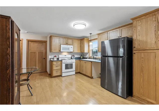 Photo 4 of Single family home for sale at 5197 383rd Street, North Branch, MN 55056 | MLS# 7157991 | Listing updated on 2026-10-10