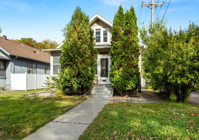 Photo 1 of Single family home for sale at 1115 11th Avenue N, Fargo, ND 58102 | MLS# 7157993 | Listing updated on 2026-10-09