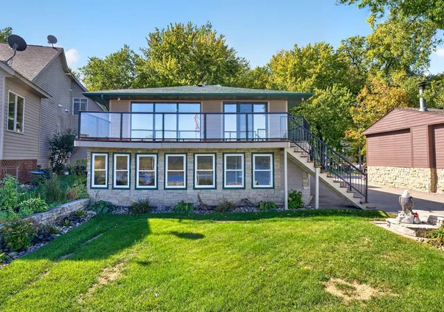 Photo 3 of Single family home for sale at 29460 Lake Ave Way, Frontenac, MN 55026 | MLS# 7157998 | Listing updated on 2026-10-14