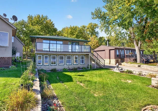 Photo 3 of Single family home for sale at 29460 Lake Ave Way, Frontenac, MN 55026 | MLS# 7157998 | Listing updated on 2026-10-14