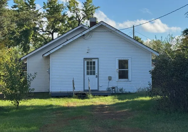 Photo 3 of Single family home for sale at 813 4th Street Se, Bemidji, MN 56601 | MLS# 7158011 | Listing updated on 2026-10-09