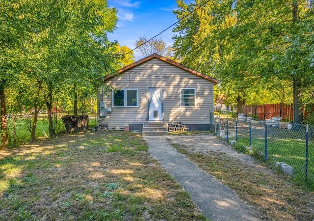 Photo 3 of Single family home for sale at 109 Norelius St, Isanti, MN 55040 | MLS# 7158019 | Listing updated on 2026-10-15