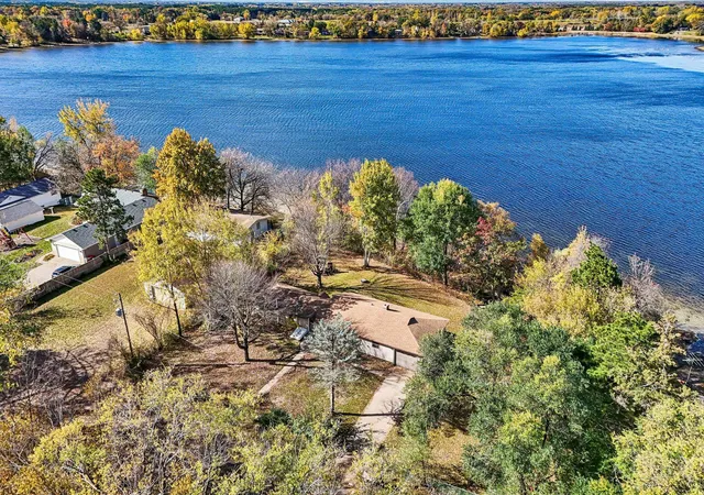 Photo 2 of Single family home for sale at 31552 London Dr Ne, Cambridge, MN 55008 | MLS# 7158030 | Listing updated on 2026-10-23