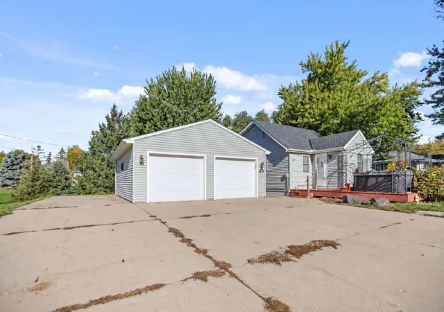 Photo 4 of Single family home for sale at 106 3rd Street N, Dundas, MN 55019 | MLS# 7158040 | Listing updated on 2026-10-10
