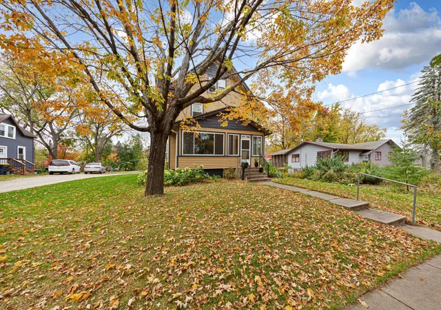Photo 3 of Single family home for sale at 415 Plum St N, Northfield, MN 55057 | MLS# 7158042 | Listing updated on 2026-10-19