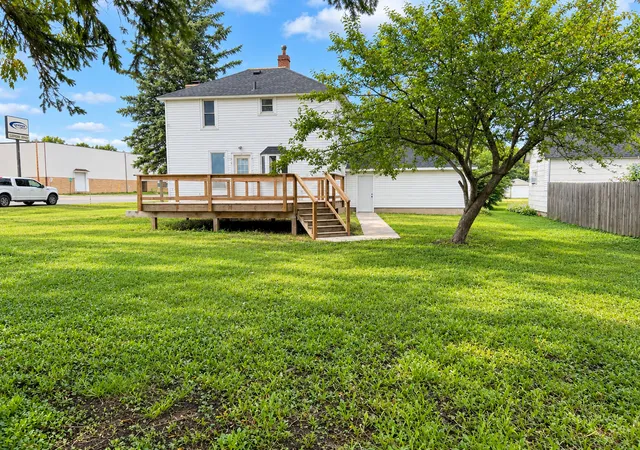 Photo 3 of Single family home for sale at 101 E Front St, Claremont, MN 55924 | MLS# 7158046 | Listing updated on 2026-10-10