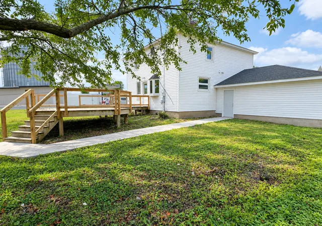 Photo 4 of Single family home for sale at 101 E Front St, Claremont, MN 55924 | MLS# 7158046 | Listing updated on 2026-10-10