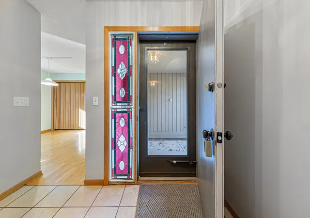Photo 3 of Townhouse for sale at 607 Zanmiller Dr, Northfield, MN 55057 | MLS# 7158054 | Listing updated on 2026-10-19