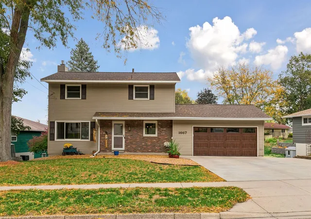 Photo 1 of Single family home for sale at 1667 Spruce Dr, Red Wing, MN 55066 | MLS# 7158057 | Listing updated on 2026-10-16