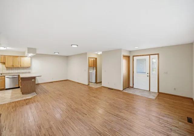 Photo 3 of Single family home for sale at 585 Zumbrota Ave, Zumbrota, MN 55992 | MLS# 7158064 | Listing updated on 2026-10-13
