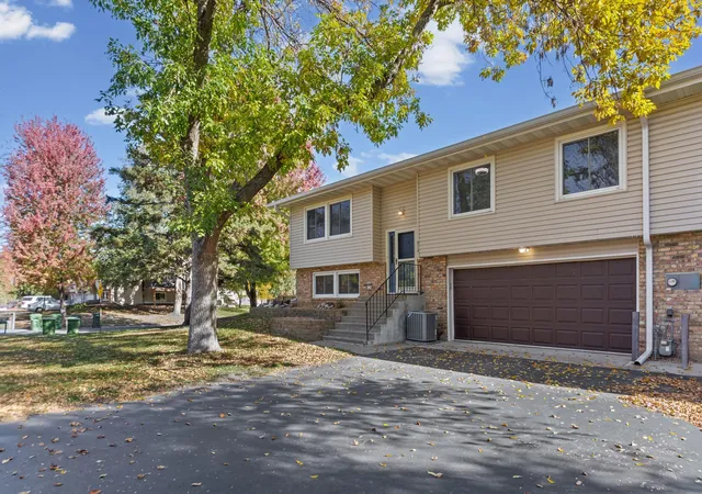 Photo 2 of Single family home for sale at 914 94th Avenue Ne, Minneapolis, MN 55434 | MLS# 7158072 | Listing updated on 2026-10-23