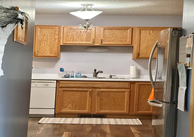Photo 4 of Townhouse for sale at 704 Reo Rd, Watertown, MN 55388 | MLS# 7158092 | Listing updated on 2026-10-10