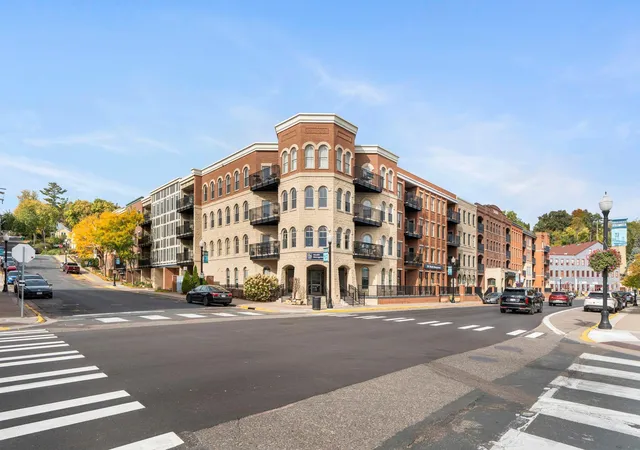 Photo 4 of Condo for sale at 350 Main St N #310, Stillwater, MN 55082 | MLS# 7158099 | Listing updated on 2026-10-20