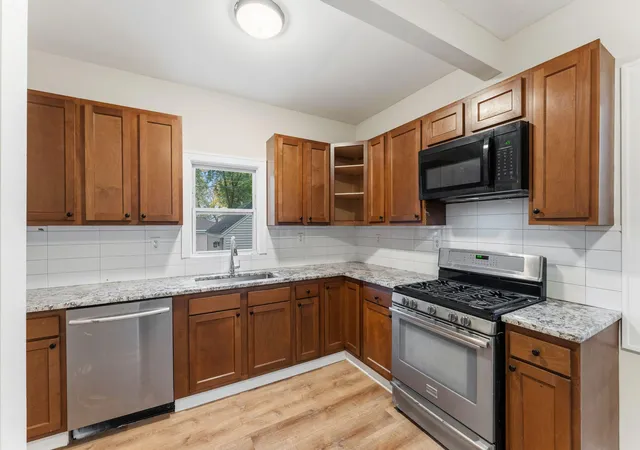 Photo 1 of Single family home for sale at 1223 Reaney Ave, Saint Paul, MN 55106 | MLS# 7158107 | Listing updated on 2026-10-10
