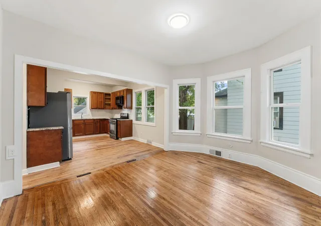 Photo 3 of Single family home for sale at 1223 Reaney Ave, Saint Paul, MN 55106 | MLS# 7158107 | Listing updated on 2026-10-10