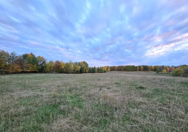 Photo 2 of Single family home for sale at 8250 Hawk Ridge Rd, Grasston, MN 55030 | MLS# 7158110 | Listing updated on 2026-10-10