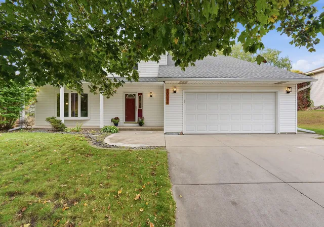 Photo 2 of Single family home for sale at 10356 Xylon Rd S, Minneapolis, MN 55438 | MLS# 7158113 | Listing updated on 2026-10-15