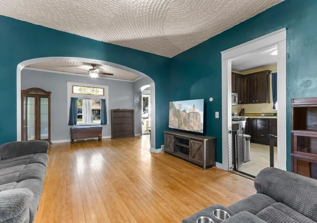 Photo 4 of Single family home for sale at 1751 Clarence St, Saint Paul, MN 55109 | MLS# 7158122 | Listing updated on 2026-10-23