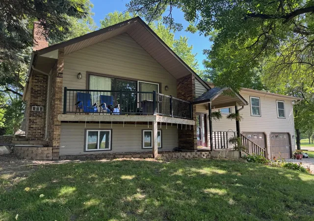 Photo 1 of Single family home for sale at 11284 Highway 15, Brownton, MN 55312 | MLS# 7158163 | Listing updated on 2026-10-21