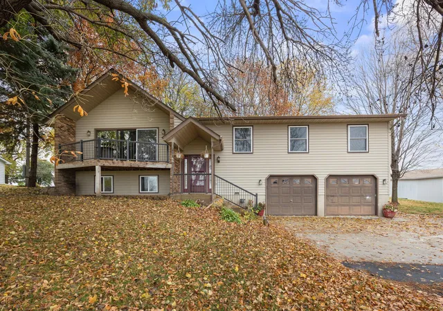 Single family home for sale at 11284 Highway 15, Brownton, MN 55312 | MLS# 7158163