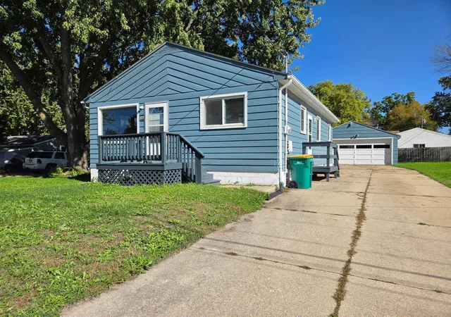 Photo 2 of Single family home for sale at 113 S 7th Avenue, Albert Lea, MN 56007 | MLS# 7158174 | Listing updated on 2026-10-20