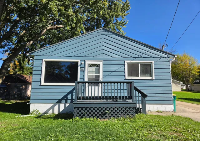 Photo 3 of Single family home for sale at 113 S 7th Avenue, Albert Lea, MN 56007 | MLS# 7158174 | Listing updated on 2026-10-10