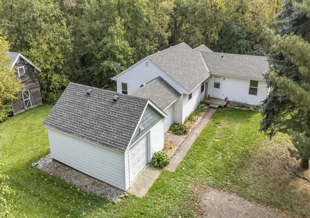 Photo 2 of Single family home for sale at 48075 Acacia Trl, Stanchfield, MN 55080 | MLS# 7158180 | Listing updated on 2026-10-12
