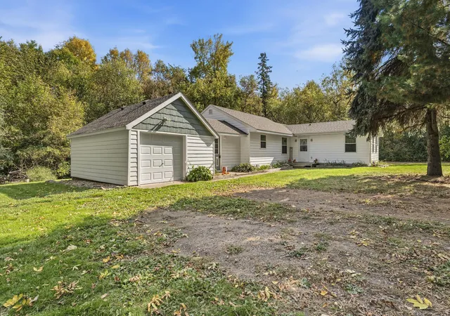 Photo 3 of Single family home for sale at 48075 Acacia Trl, Stanchfield, MN 55080 | MLS# 7158180 | Listing updated on 2026-10-12