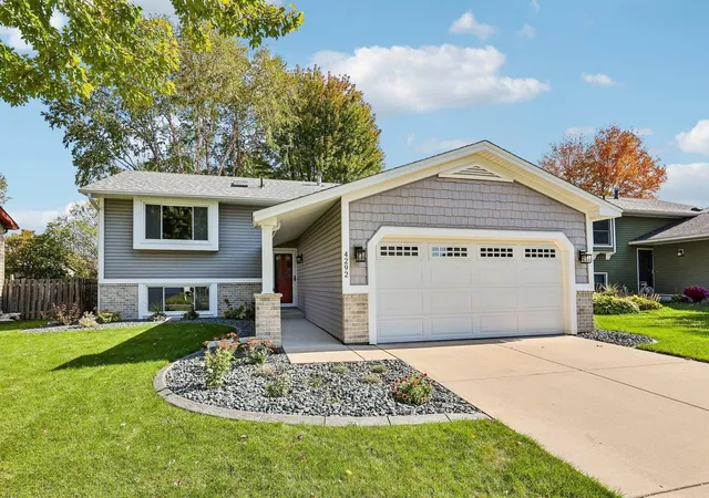 Photo 1 of Single family home for sale at 4292 Eagle Crst Dr, Saint Paul, MN 55122 | MLS# 7158183 | Listing updated on 2026-10-21