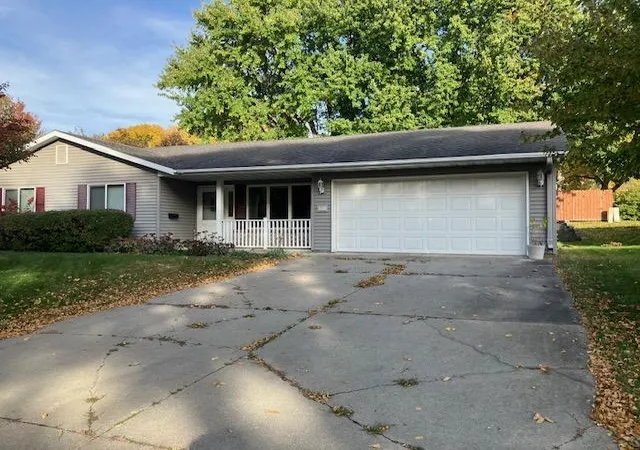 Photo 1 of Townhouse for sale at 1608 Ne 4th Street, Waseca, MN 56093 | MLS# 7158195 | Listing updated on 2026-10-13