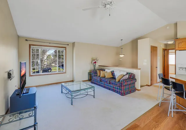 Photo 2 of Single family home for sale at 890 Newport Ave, Shakopee, MN 55379 | MLS# 7158197 | Listing updated on 2026-10-10