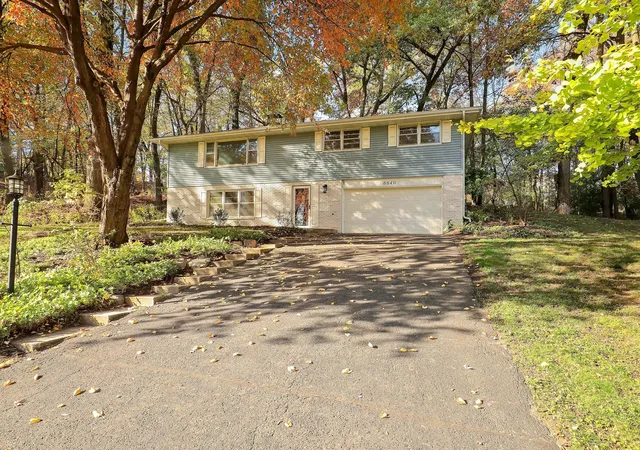 Photo 1 of Single family home for sale at 6640 Manchester Ln, Eden Prairie, MN 55346 | MLS# 7158210 | Listing updated on 2026-10-22
