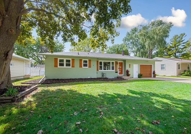 Photo 1 of Single family home for sale at 617 13th Street Ne, Owatonna, MN 55060 | MLS# 7158216 | Listing updated on 2026-10-12