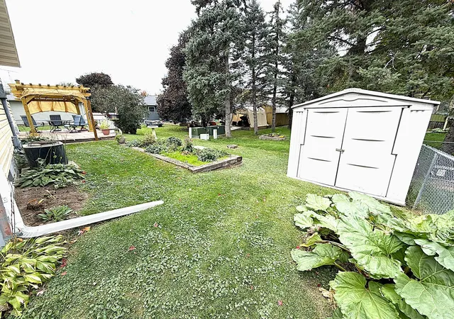 Photo 4 of Single family home for sale at 220 3rd Avenue NE, Plainview, MN 55964 | MLS# 7158219 | Listing updated on 2026-10-23