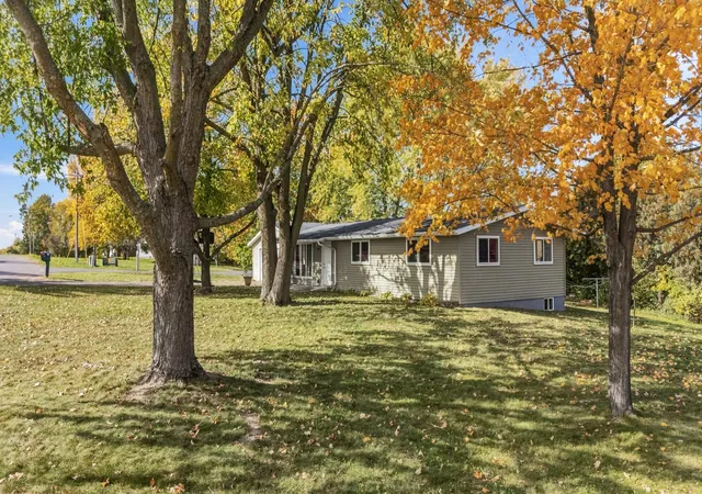 Photo 2 of Single family home for sale at 805 Golf Ave SW, Pine City, MN 55063 | MLS# 7158223 | Listing updated on 2026-10-22