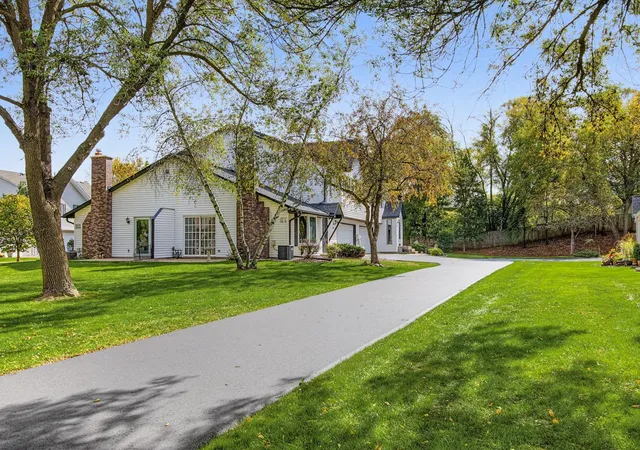 Photo 3 of Single family home for sale at 3612 Gershwin Ln N, Saint Paul, MN 55128 | MLS# 7158227 | Listing updated on 2026-10-10