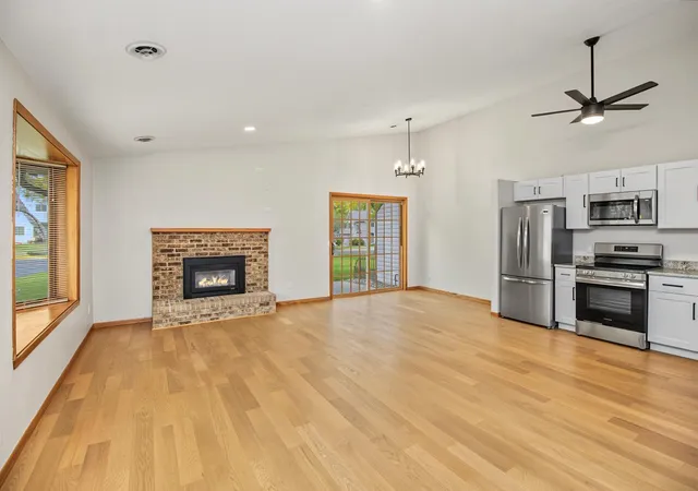 Photo 4 of Single family home for sale at 3612 Gershwin Ln N, Saint Paul, MN 55128 | MLS# 7158227 | Listing updated on 2026-10-10
