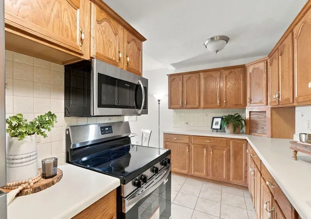 Photo 3 of Condo for sale at 329 Geneva Ave N #307, Saint Paul, MN 55128 | MLS# 7158233 | Listing updated on 2026-10-10