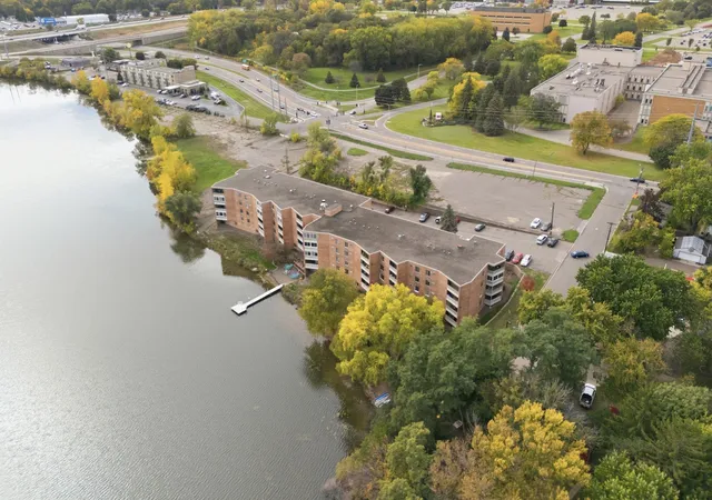 Photo 4 of Condo for sale at 329 Geneva Ave N #307, Saint Paul, MN 55128 | MLS# 7158233 | Listing updated on 2026-10-10