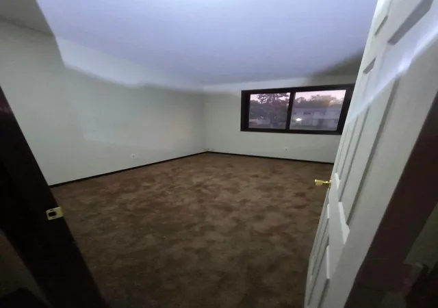 Photo 3 of Townhouse for sale at 7682 Hampshire Ave N, Minneapolis, MN 55428 | MLS# 7158234 | Listing updated on 2026-10-20