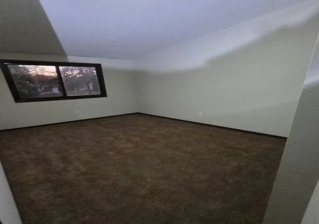 Photo 4 of Townhouse for sale at 7682 Hampshire Ave N, Minneapolis, MN 55428 | MLS# 7158234 | Listing updated on 2026-10-20