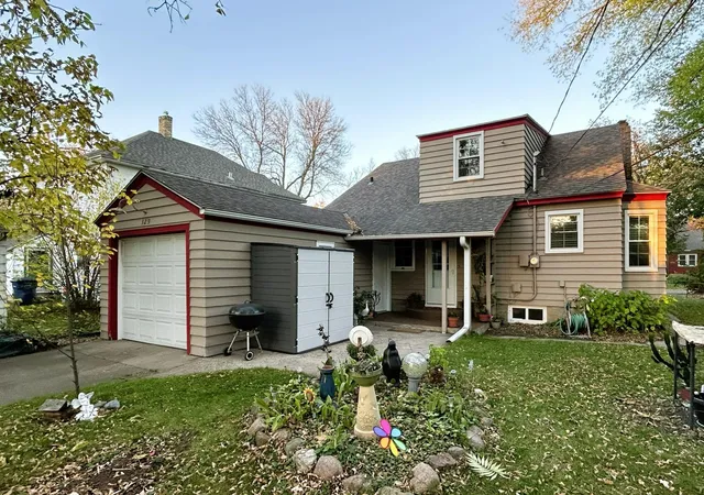 Photo 1 of Single family home for sale at 329 2nd Avenue NE, Saint Cloud, MN 56304 | MLS# 7158250 | Listing updated on 2026-10-19