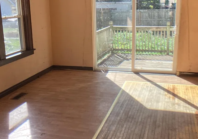 Photo 4 of Sale Pending at 2319 W Broadway Ave, Minneapolis, MN 55411 | MLS# 7158273 | Listing updated on 2026-10-11