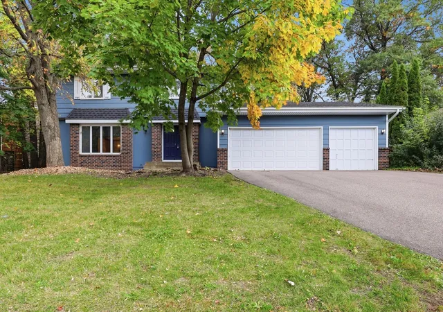 Photo 1 of Sale Pending at 313 Brandywine Dr, Burnsville, MN 55337 | MLS# 7158277 | Listing updated on 2026-10-19